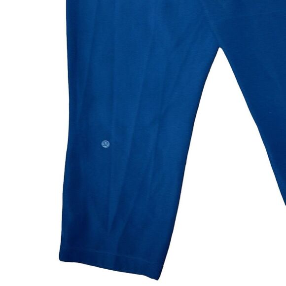 Lululemon women’s on the fly midrise crop navy 10 lw6avms - Picture 4 of 5
